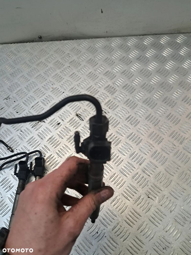 KOMPLET WTRYSKÓW MERCEDES 2.2 CDI - 2