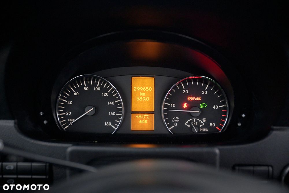 Mercedes-Benz SPRINTER - 36