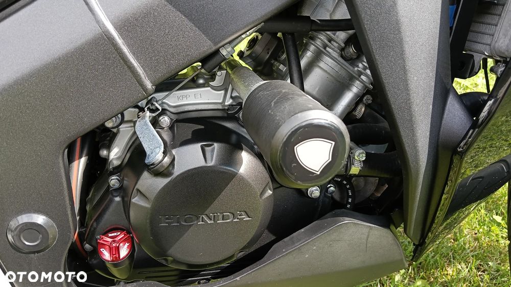 Honda CBR - 8