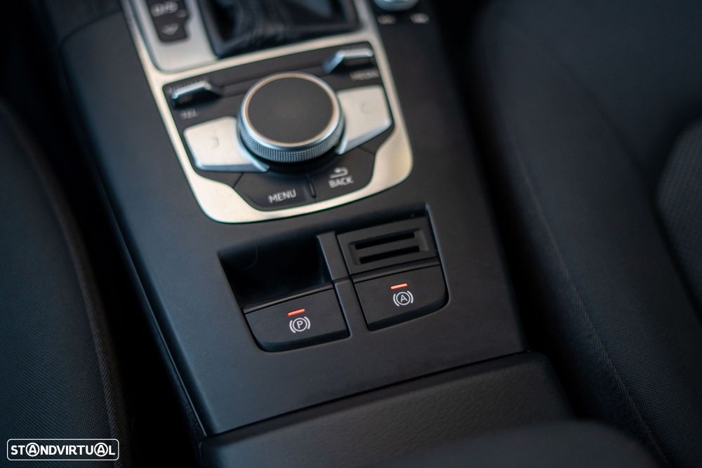 Audi A3 Sportback 30 TFSI S-line S tronic - 24