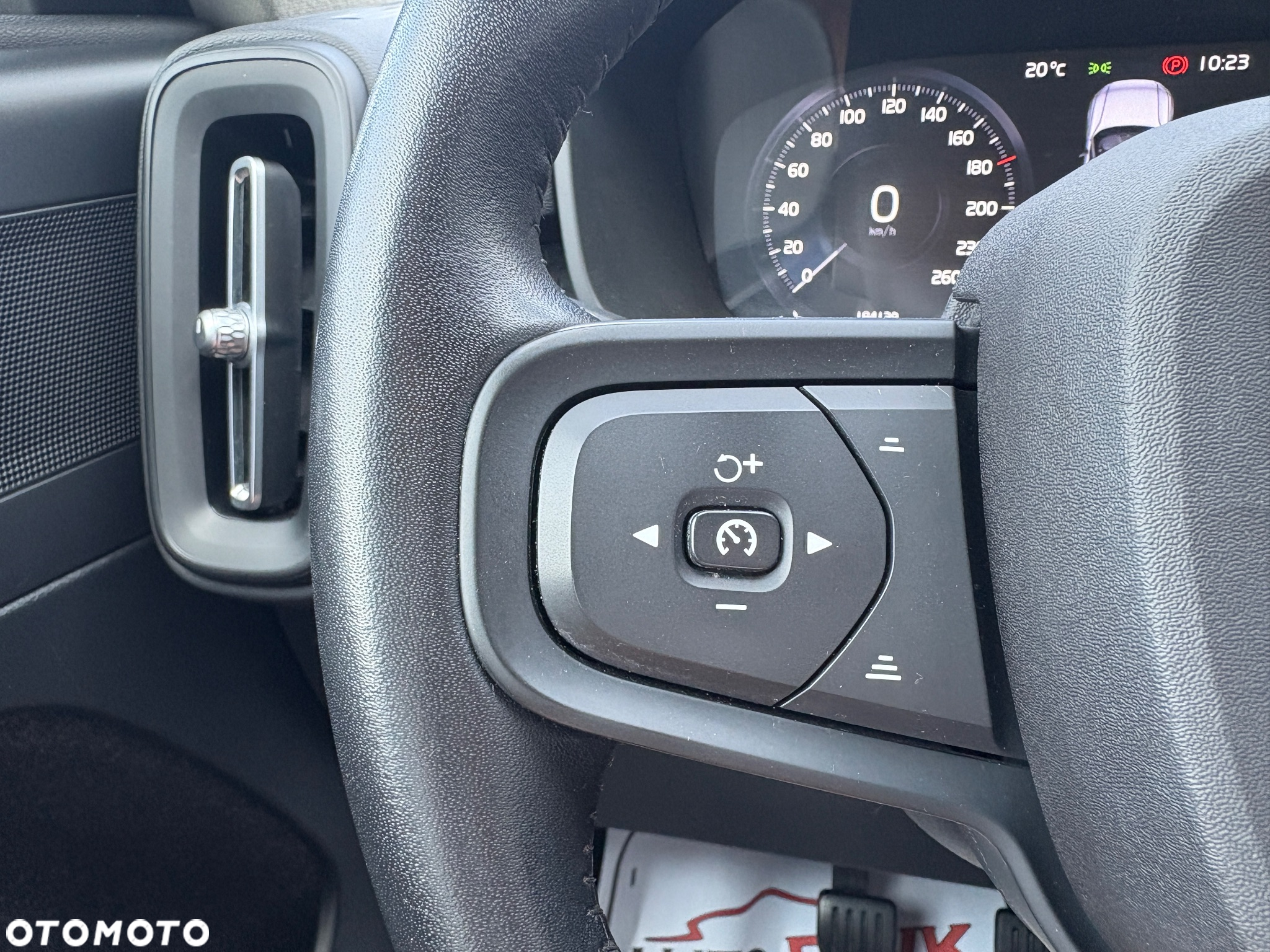 Volvo XC 40 D3 Momentum Pro - 31