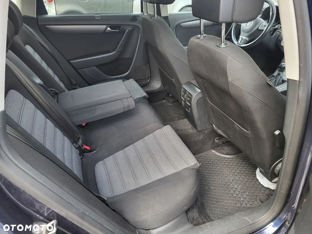 Volkswagen Passat 2.0 TDI Highline - 23