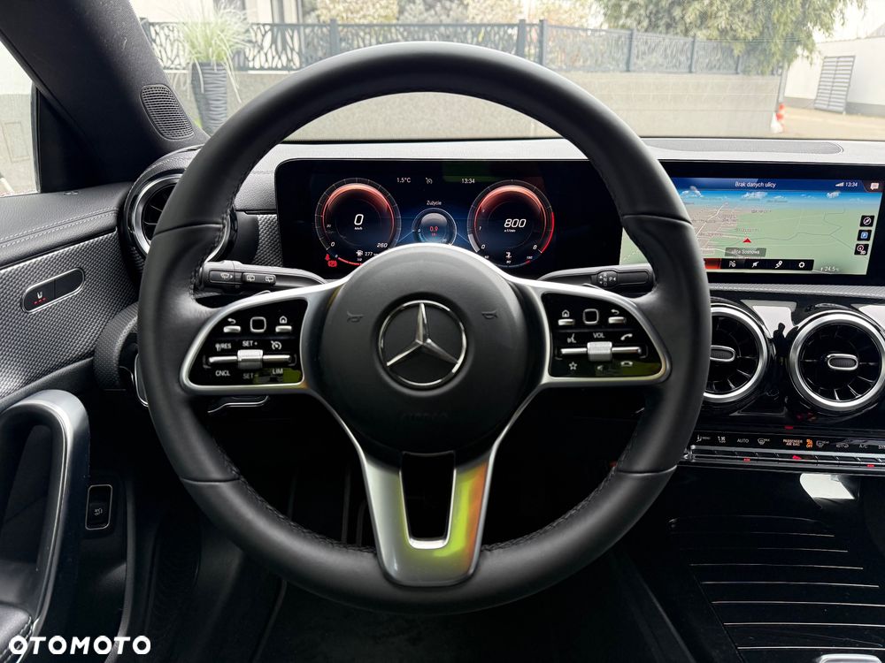 Mercedes-Benz CLA 180 7G-DCT Edition Progressive Line - 20