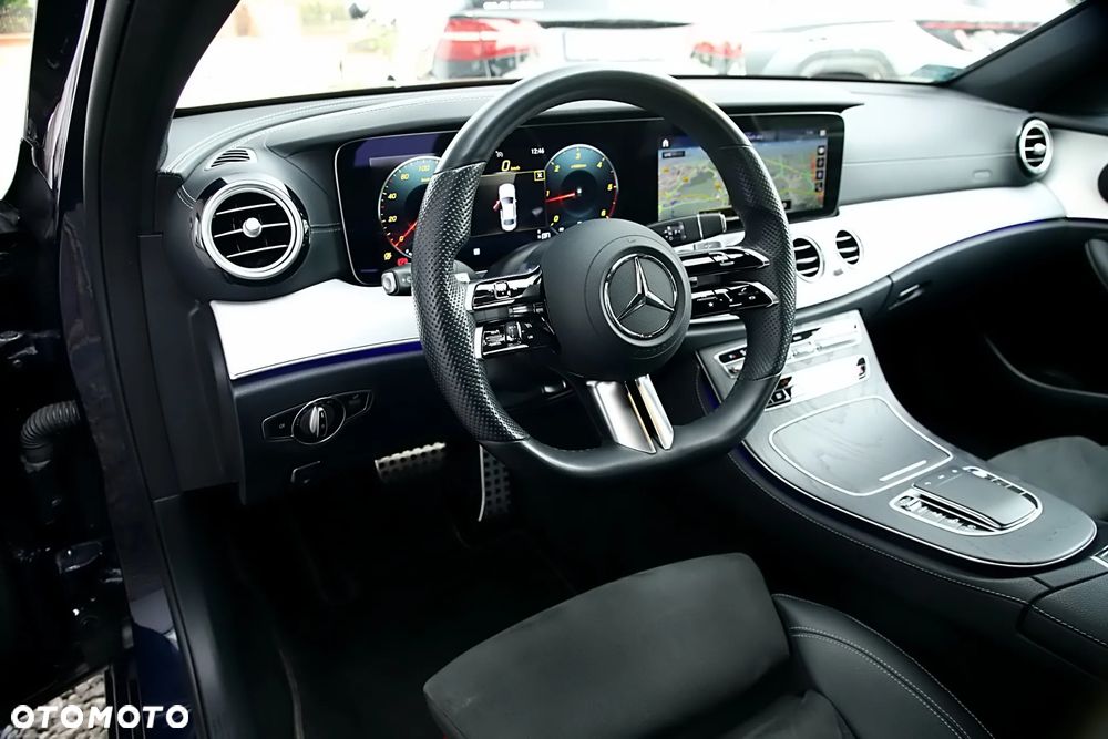 Mercedes-Benz Klasa E 220 d 4-Matic 9G-TRONIC - 21