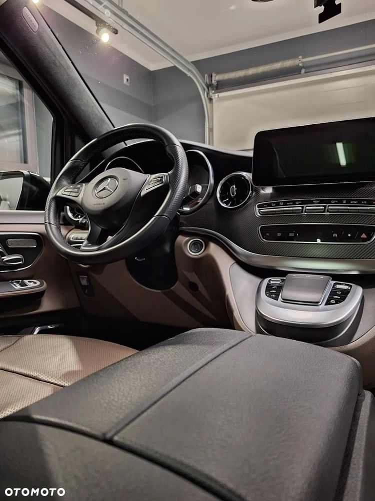 Mercedes-Benz Klasa V 300 d 4-Matic Exclusive 9G-Tronic (d³ugi) - 3