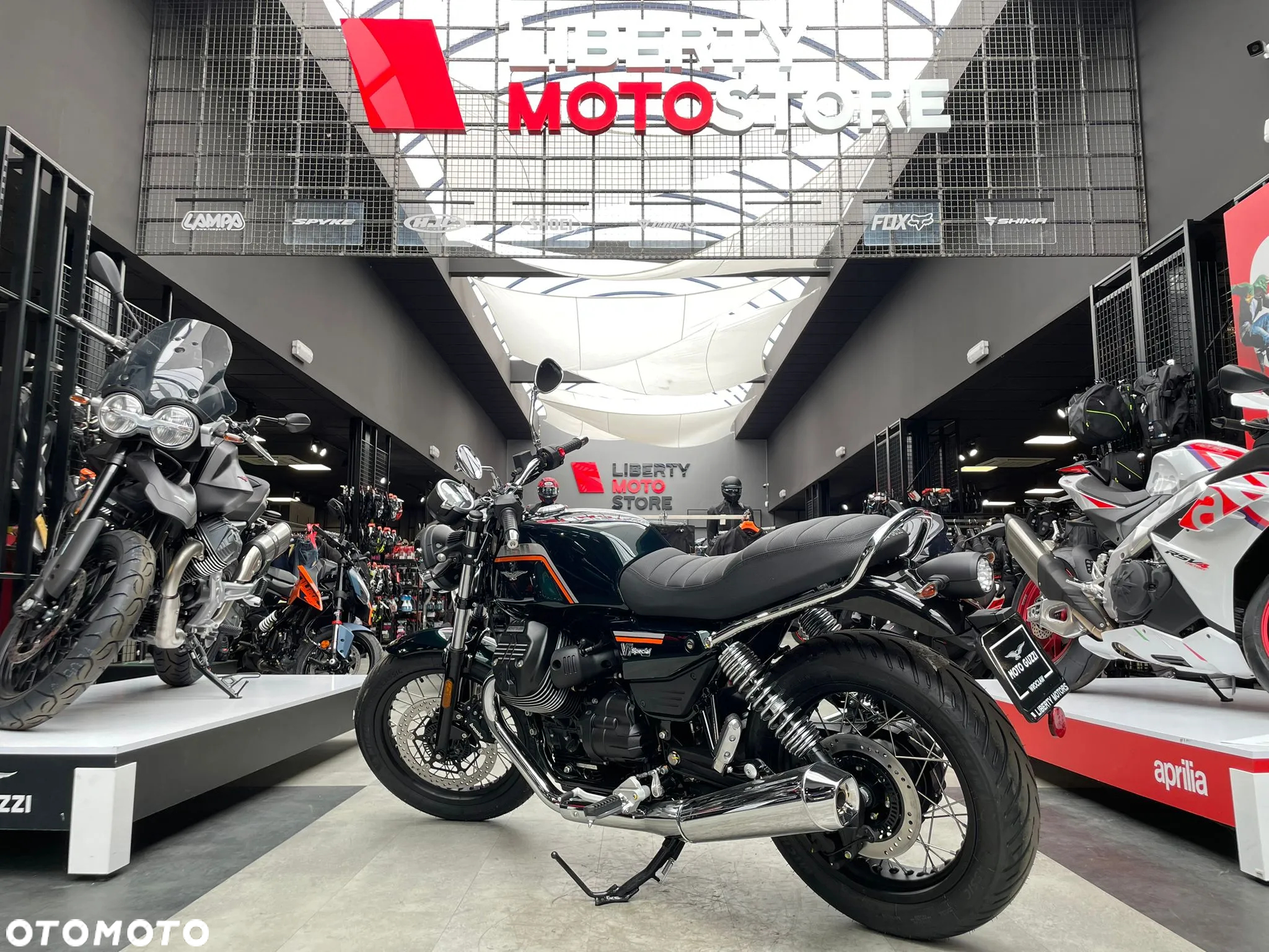 Moto Guzzi V7 - 4