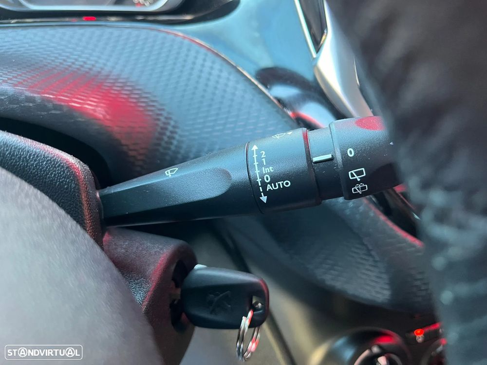 Peugeot 2008 1.6 BlueHDi Style - 23