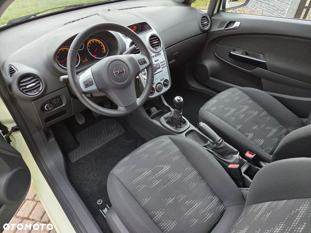 Opel Corsa 1.4 16V Satellite - 14