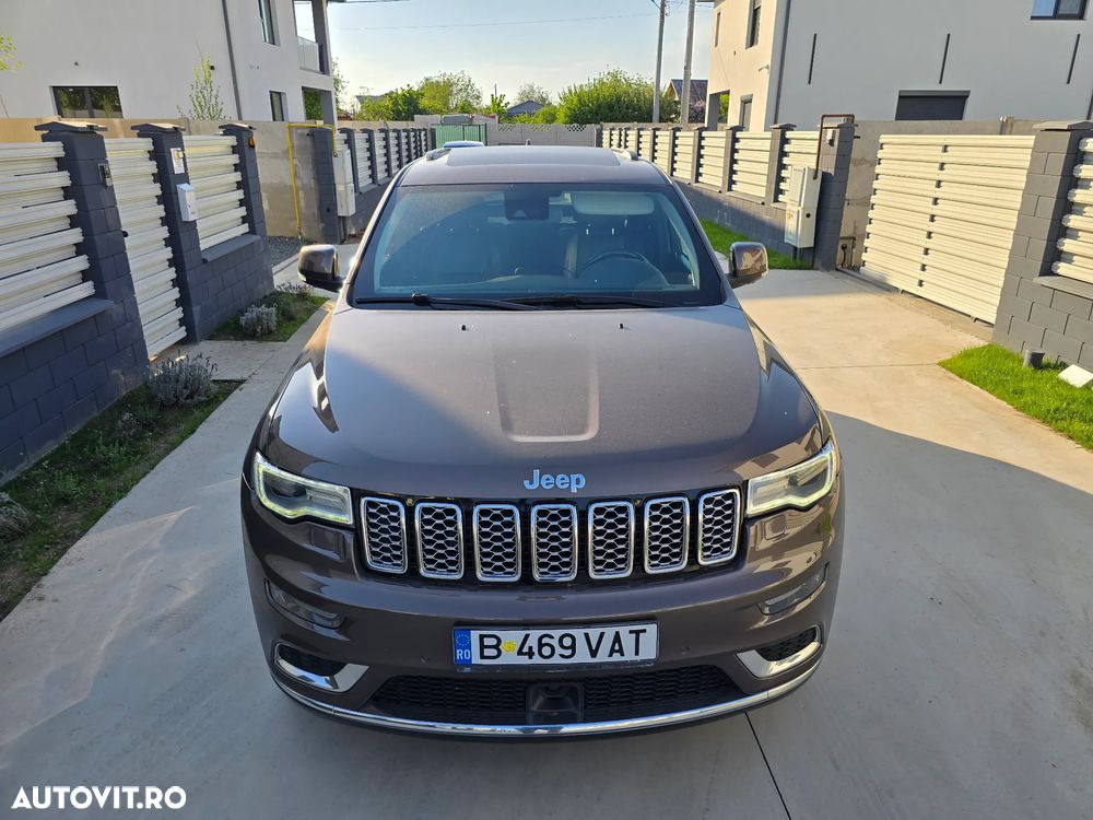 Jeep Grand Cherokee - 19
