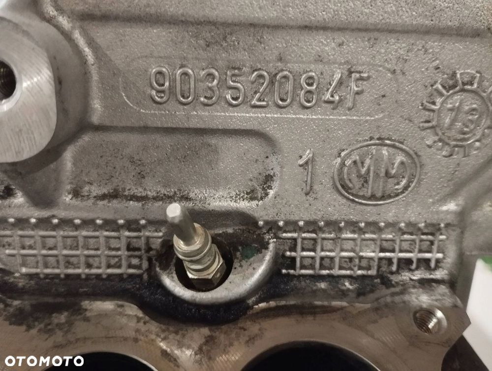 PRAWA GŁOWICA SILNIKA 903528084F JEEP GRAND CHEROKEE WK2 3.0 CRD V6 - 8