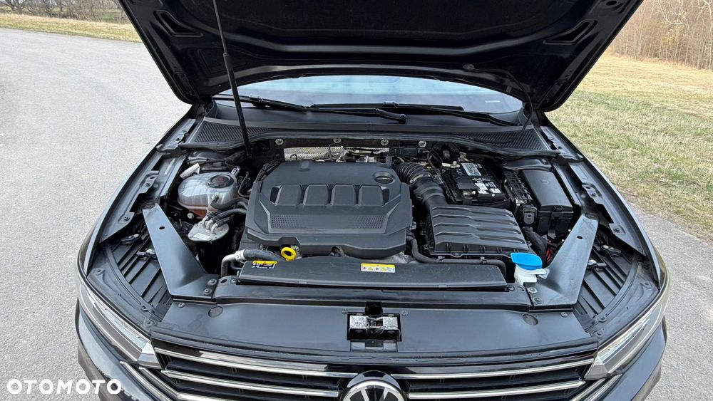 Volkswagen Passat 2.0 TDI SCR DSG - 18