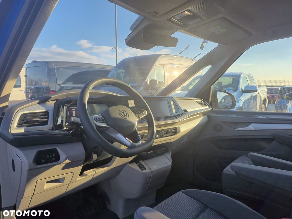 Volkswagen Multivan - 8