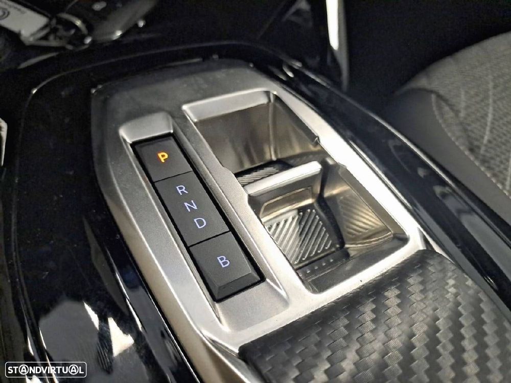 Peugeot e-2008 54 kWh Allure - 22