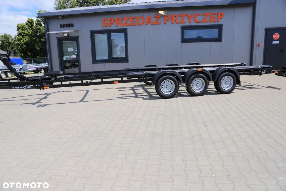 Lorries Przyczepa Podłodziowa PP35-9825 w Kolorze Czarnym Do Łodzi Max 9.8 M DMC 3500 kg Tylne Lampy LED - 5