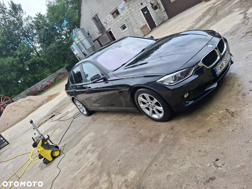 BMW Seria 3 325d Sport - 1