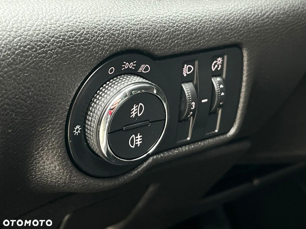 Opel Astra 1.4 Turbo Exklusiv - 22