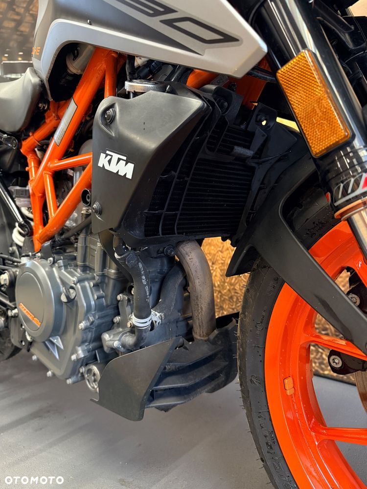 KTM Duke - 17