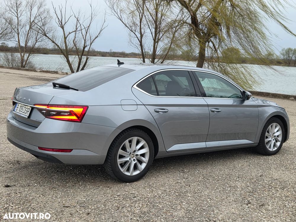 Skoda Superb 2.0 TDI DSG Style - 10