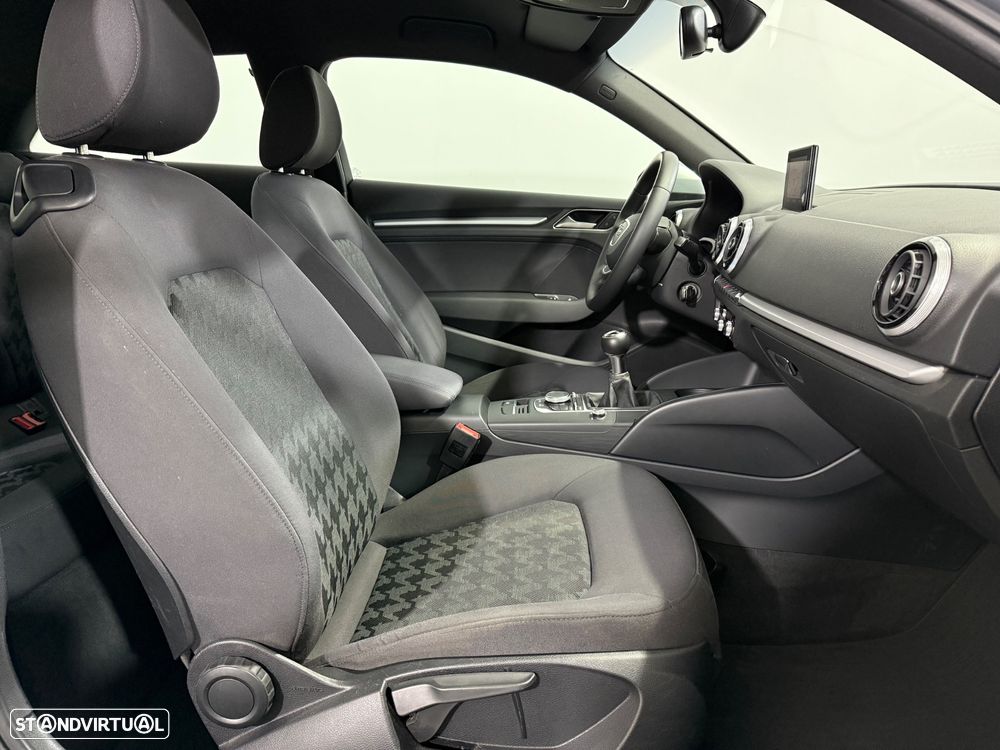 Audi A3 1.6 TDI Sport - 16