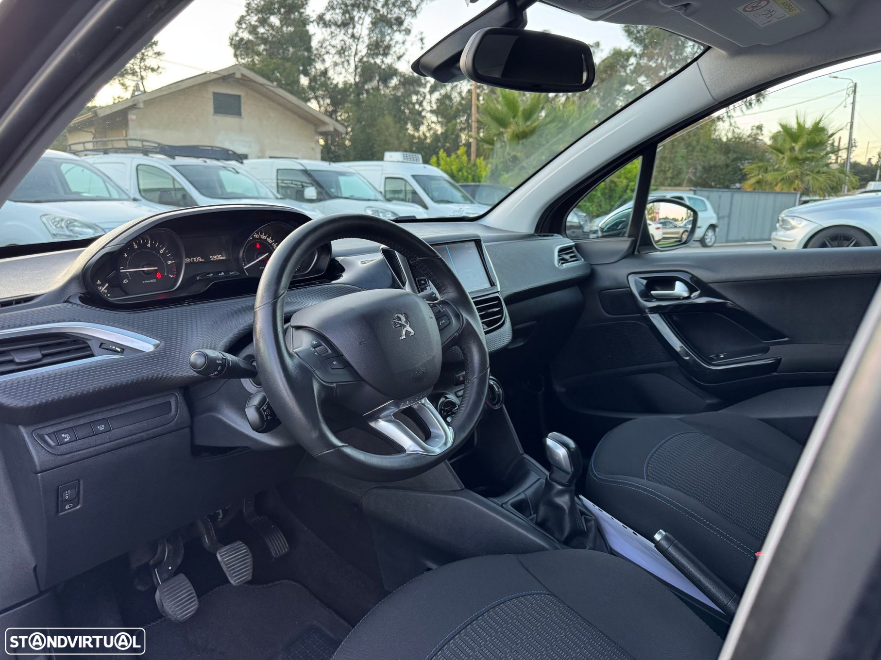 Peugeot 208 1.2 PureTech Style - 17