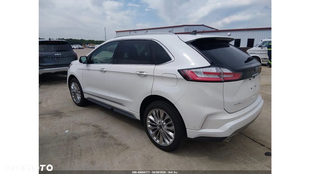 Ford Edge - 5