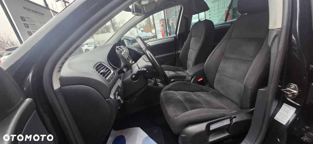 Volkswagen Golf 2.0 TDI DPF Style - 29