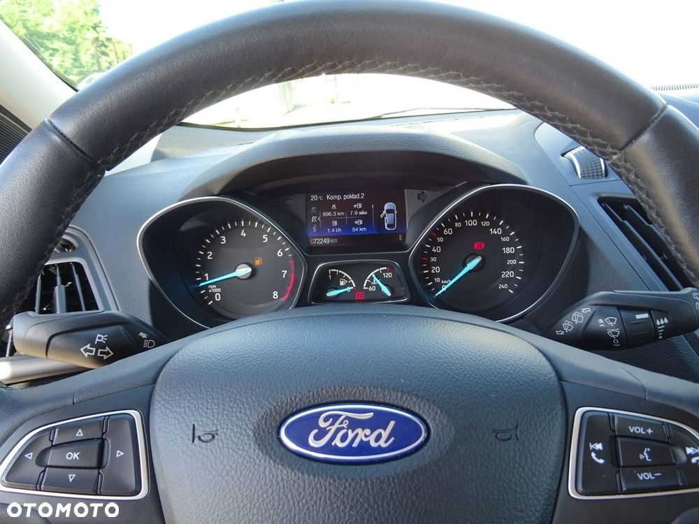 Ford Kuga 1.5 EcoBoost 2x4 Titanium - 9
