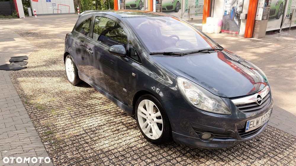Opel Corsa 1.4 16V Sport - 2