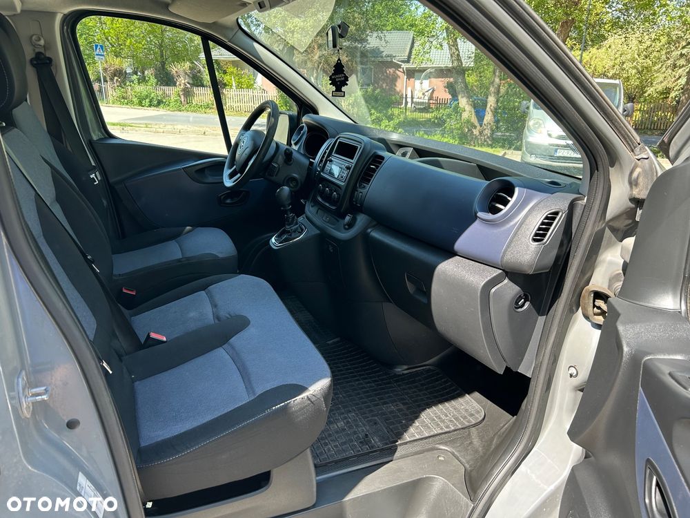 Opel Vivaro L1H1 2.7t Essentia - 10