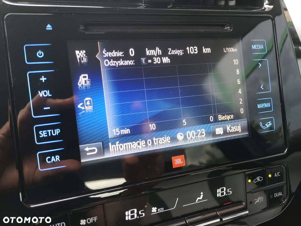 Toyota Prius 1.8 Hybrid Prestige - 23