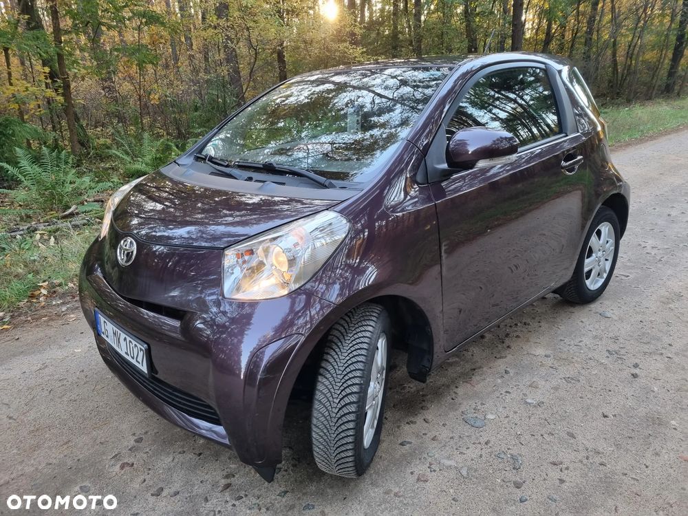 Toyota iQ - 40