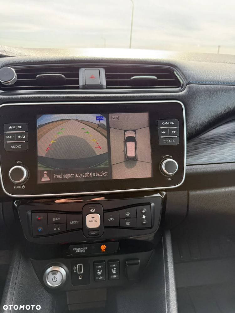 Nissan Leaf 40kWh N-Connecta - 24