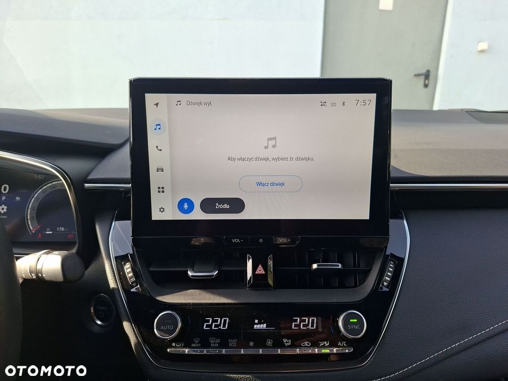 Toyota Corolla 1.8 Hybrid Comfort - 17