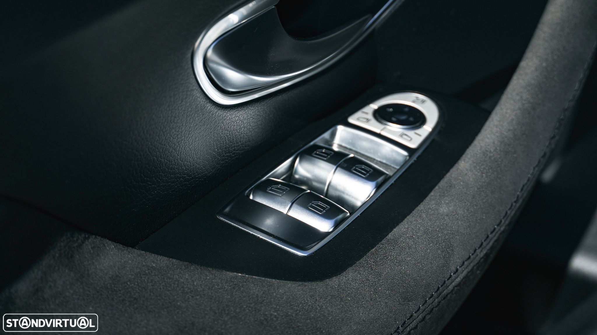 Mercedes-Benz E 220 d 4Matic Coupe 9G-TRONIC AMG Line - 11