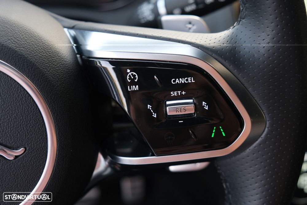 Jaguar E-Pace 1.5 P300e R-Dynamic S AWD Aut. - 24