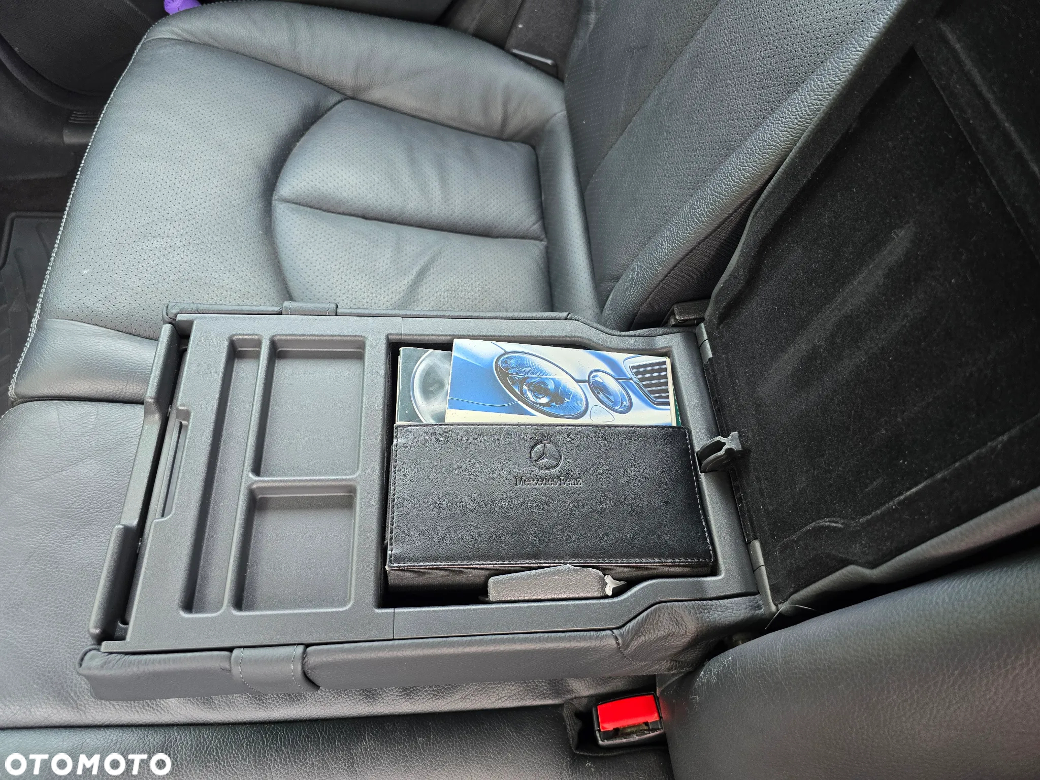 Mercedes-Benz Klasa E 320 T Avantgarde - 28