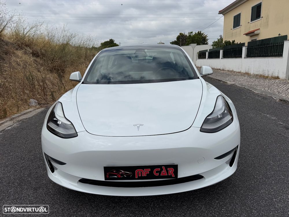 Tesla Model 3 AWD Dual Motor Performance — fotografia 2