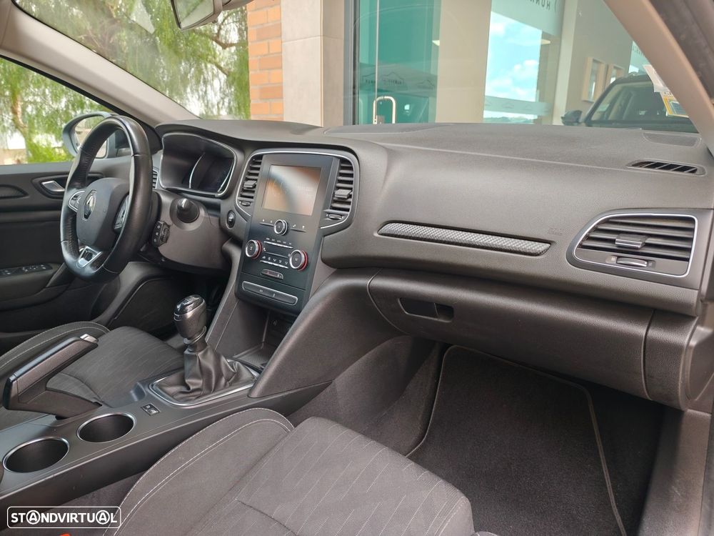 Renault Mégane Sport Tourer 1.3 TCe Limited - 28