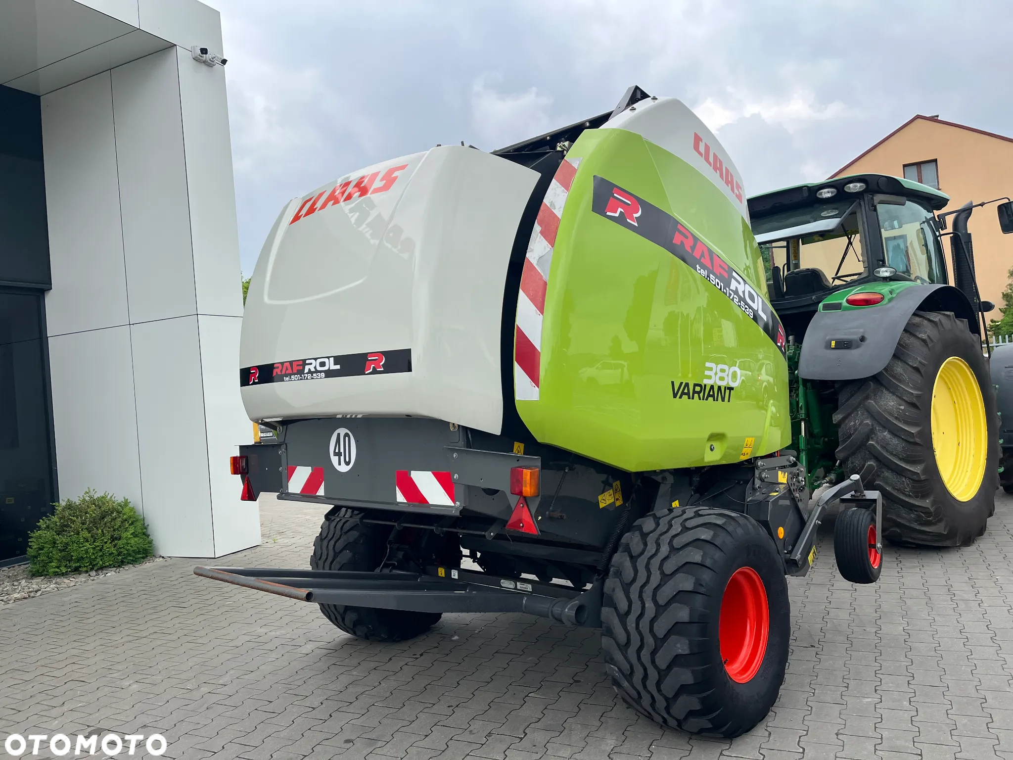 Claas Variant 380 - 3