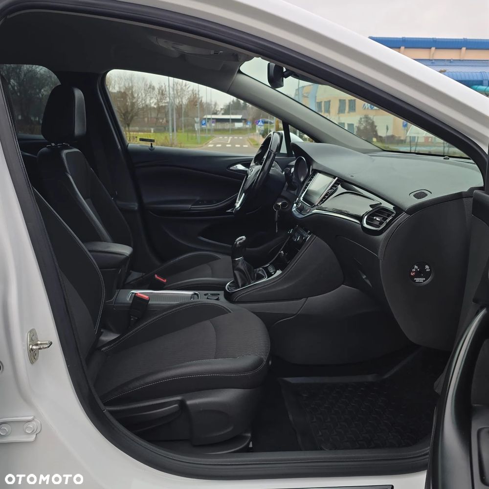 Opel Astra 1.4 Turbo Innovation - 26