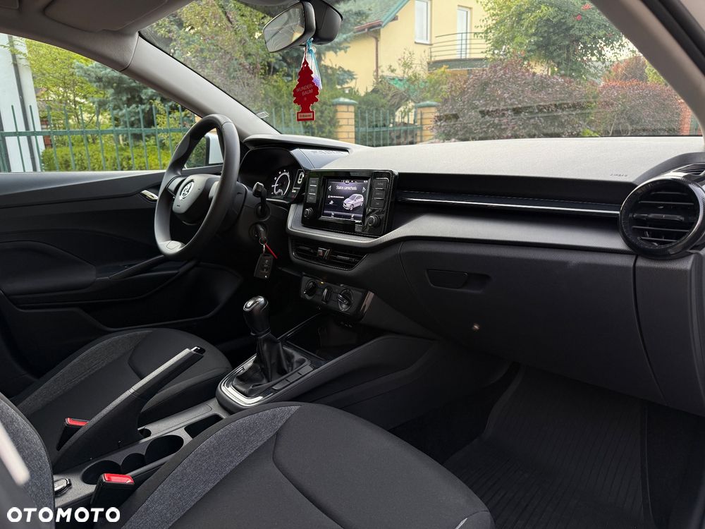 Skoda Fabia 1.0 Ambition - 11