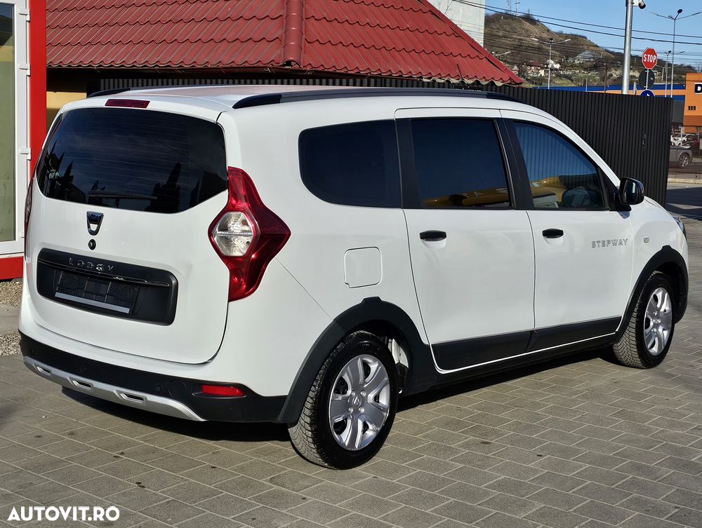 Dacia Lodgy TCe 130 GPF Stepway Plus - 4