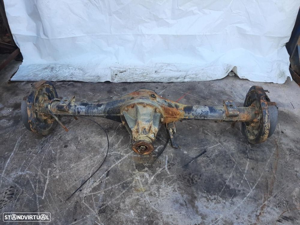EIXO TRASEIRO NISSAN PATROL - 1