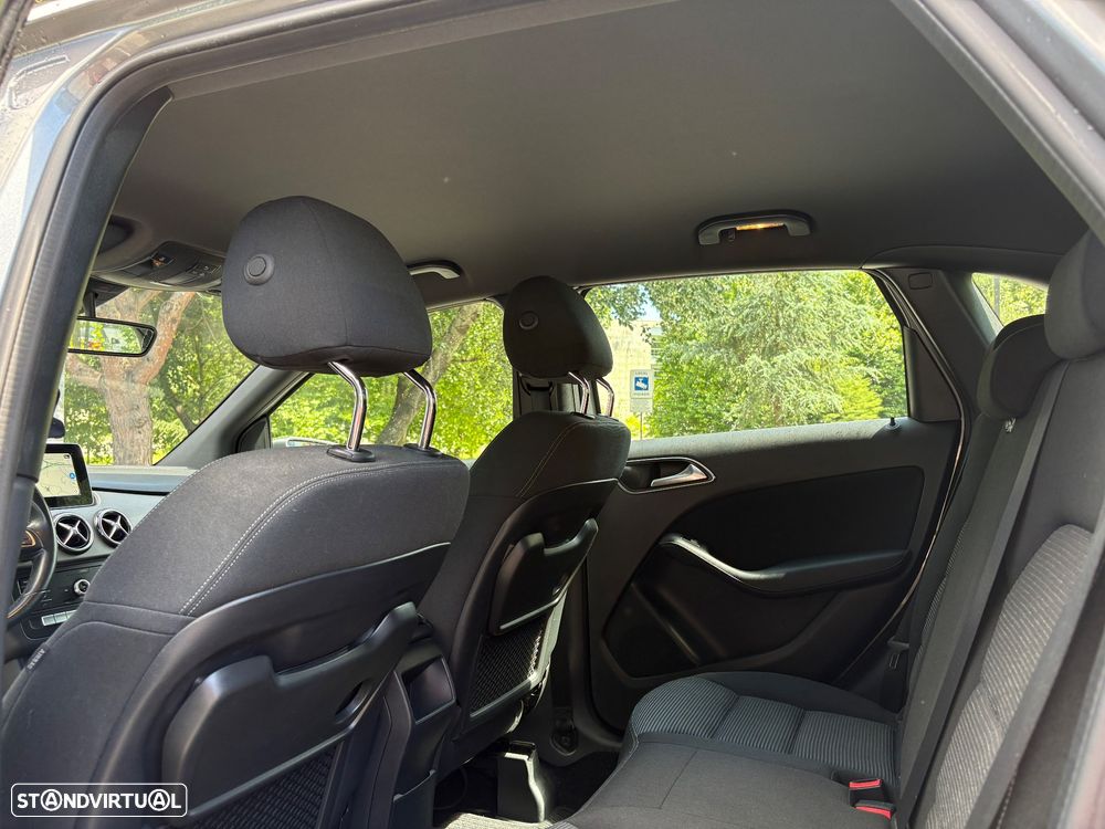 Mercedes-Benz B 180 CDI Urban - 12