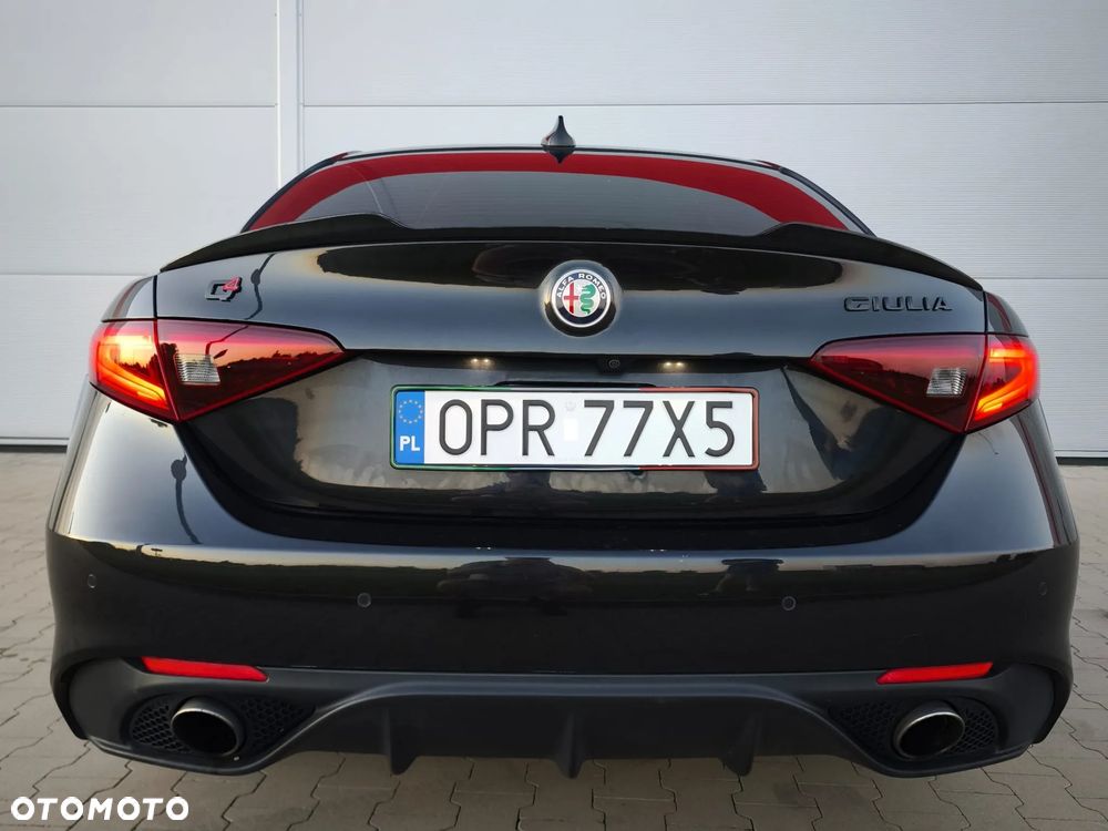 Alfa Romeo Giulia - 6