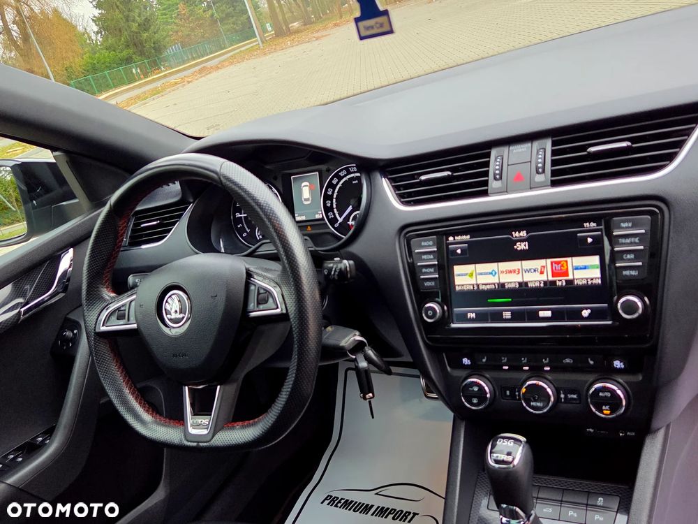 Skoda Octavia 2.0 TDI DSG RS - 18