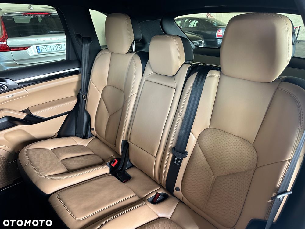 Porsche Cayenne Diesel Platinum Edition - 30