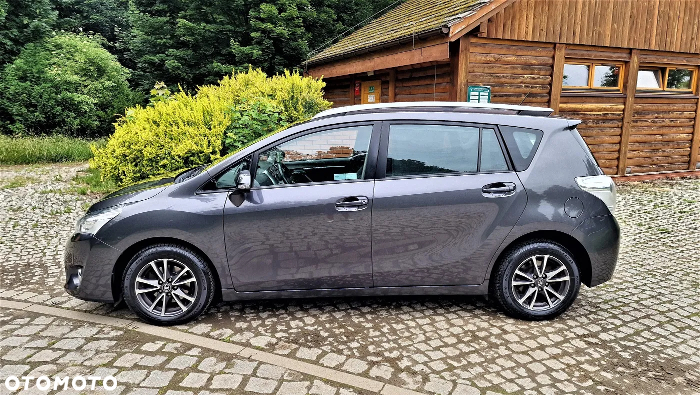 Toyota Verso 1.8 Prestige 7os - 3
