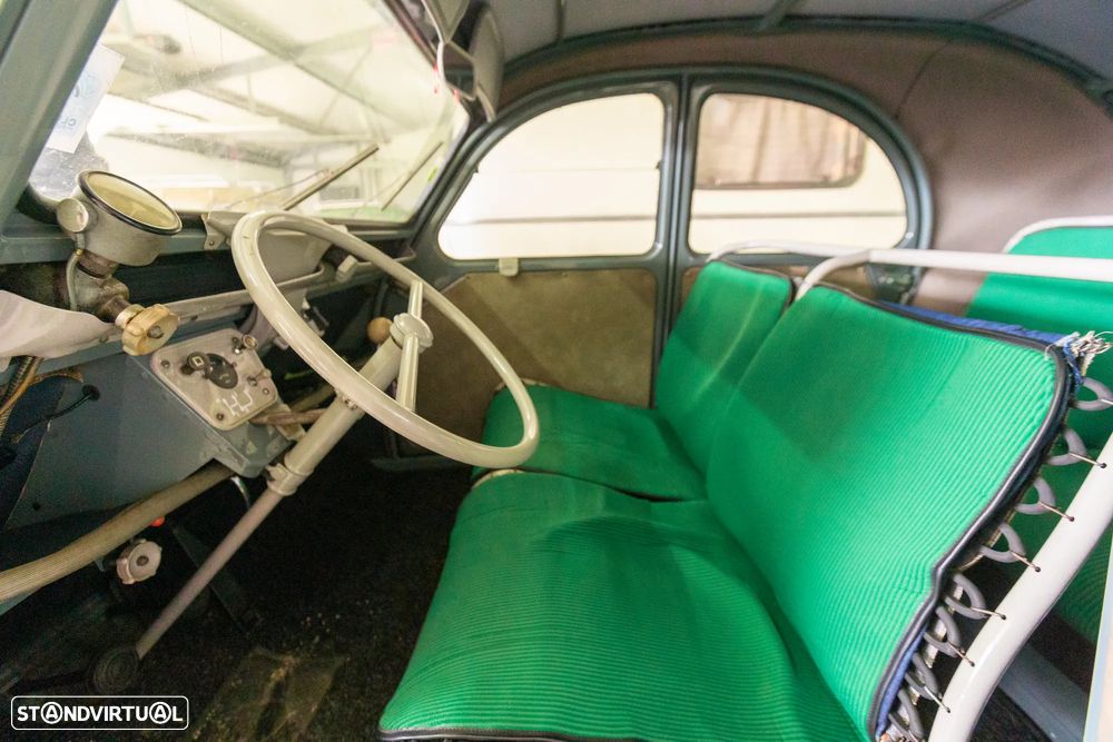 Citroën 2CV - 7
