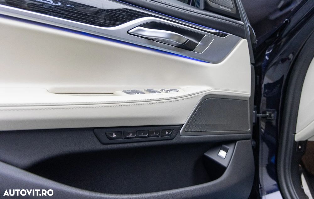 BMW Seria 7 745Le xDrive AT PHEV - 31